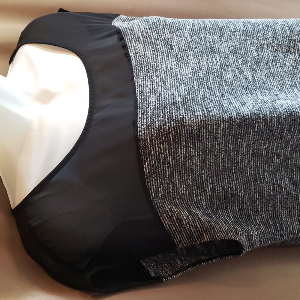 Ann Tayor Black and White Capped Sleeve Knit Top with Sheer Trim Size L